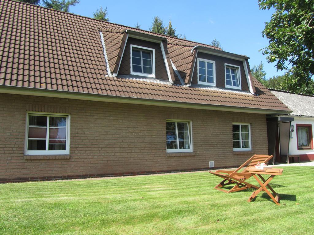 Ferienwohnung Holt Husum  Exterior photo